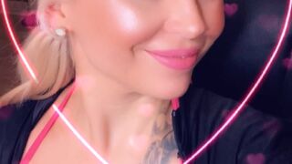 vanityp onlyfans gorgeous bitches lick wet pussies