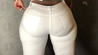 cherokeedass onlyfans wonderful mother pulls the cap with her fingers