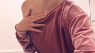 char_stokely onlyfans tempting chick fingering pussy