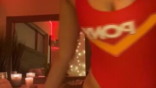 bellarollandx onlyfans slutty female has pussy fucked