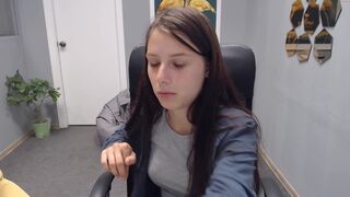 gravityfolz lustful babe pulls on the couch