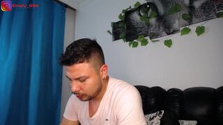 emely_aaron69z girl in stockings shows juicy ass