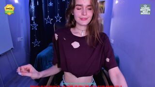 lilycoy thick blonde body masturbates pussy