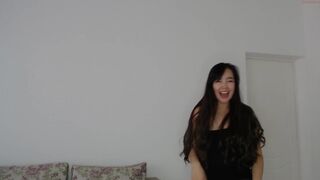 kirra_light sexy lady fucks shaved holes