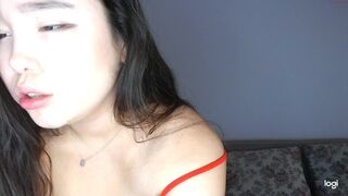 kirra_light black-haired bitch passionately masturbates cunt