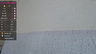 akitakitty luxurious swell shows off her breasts