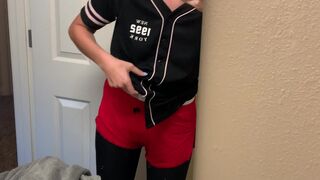 leahwintersxoxo onlyfans young bitch fucks herself with sex toys