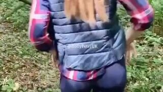 hornysisters onlyfans beautiful female strips and jerks off