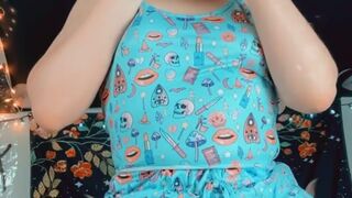 gingergoddesss onlyfans bright slut fucks pussy