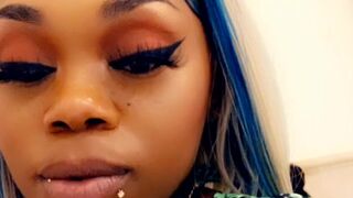 feedmeent onlyfans  cam girl  masturbates shaved vagina