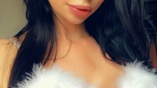 yvonne onlyfans fat woman punishes clit