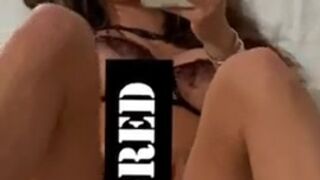 sarairollins onlyfans shy harlot fingering pussy in the shower