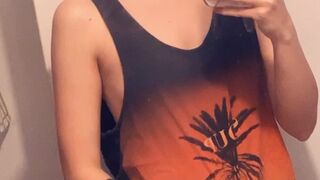 envyanne onlyfans beauty sensually satisfies her pussy