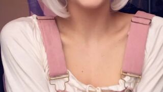 envyanne onlyfans perfect blonde in stockings pulls cute pussy