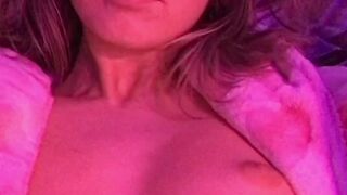 daphnedare onlyfans home julia squeezes her tits