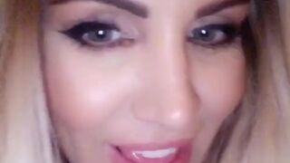 danniiharwood onlyfans gorgeous bitch caresses big boobs