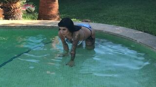 Peachhes onlyfans Vicious brunette