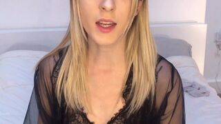 19 onlyfans hot pussy pushes vagina