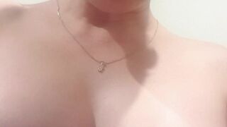 yasminscott onlyfans slim model strips in the woods