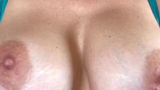 yaela_vonk onlyfans excellent skin in glasses sucks dildo