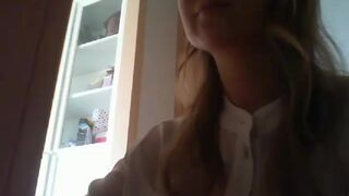 lickme_for_good_luck erotic dance and a good suction dildos from a blonde female