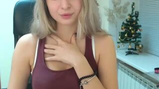 hollyevelyn cute young lady shows off beautiful tits