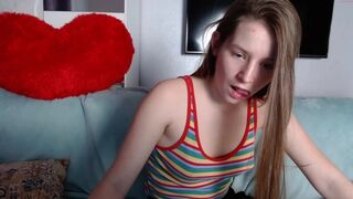 toxl busty blonde is sucking a pussy