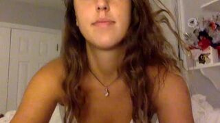 mmagdalene69 a woman with a wide pelvis gets shaved cunt