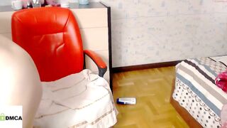 pussygold88 chick chats in fries