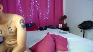 milky_shake sweet thing masturbates shaved cunt