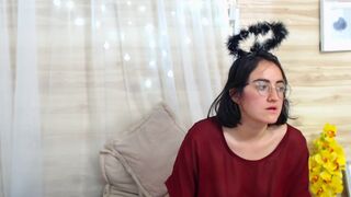 math_n_merry_hot spectacular slut strokes her clit