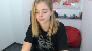 blonde_andcute Sexy woman