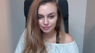 beckytras delightful beauty fucks a shaved vagina