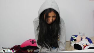 urcuteprincess_ milf with tattoos jerks off her cunt