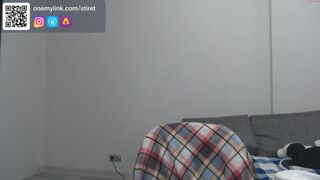 stiret gets an orgasm from jerking