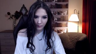 sophy_bishop slut female fucks both holes