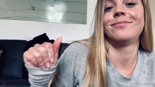rahyndee cute brunette sucking dick