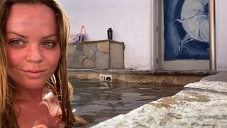 rahyndee big tit babe in stockings jerks off her cunt