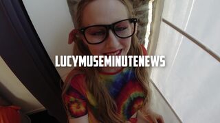 lucymuse put two fingers into her anus