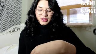 Bunni Bangz manyvids crazy chick turns a huge ass