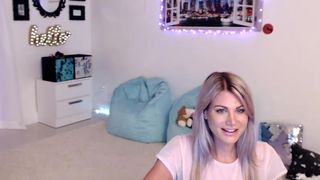 jennyjinx manyvids big tit lady masturbates cunt