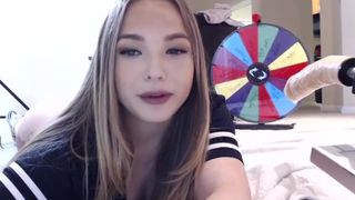 fetishpixie manyvids juicy babe fucks her shaved pussy