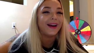 fetishpixie manyvids naughty pupa demonstrates her body