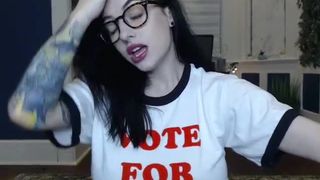 cubbixoxo manyvids the obstinate queen pulls the cap