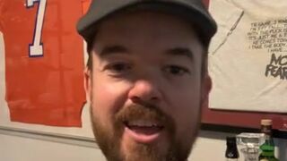 joclynstone naughty queen puts on beautiful tits