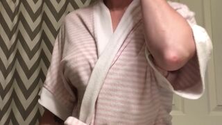 janecane shy babe fucks her cunt with a sex toy