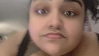 goddesskonata fiercely jerking off her fat pussy