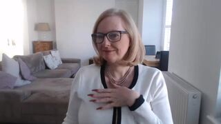 courtesananna cute bitch caresses sex lips