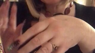 courtesananna hot bitch punches holes with fingers