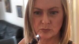 courtesananna young slut fucks phallus cunt